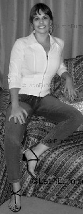 Date this young Brazil girl Tania from Goiania BR2162