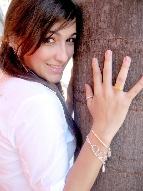 Date this pretty Brazil girl Andreia from GoiÃ¢nia BR2212