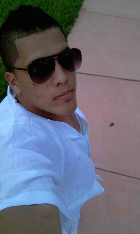 Date this young United States man X.miamiboy305.x from Miami US5290