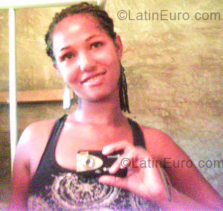 Date this attractive Brazil girl Roseli from Palmeiras BR6280