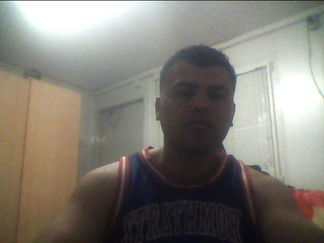 Date this young United States man Enrique_559 from Fresno US5502