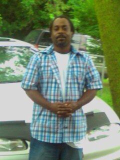 Date this pretty United States man 1_man_2_real from Omaha US5668