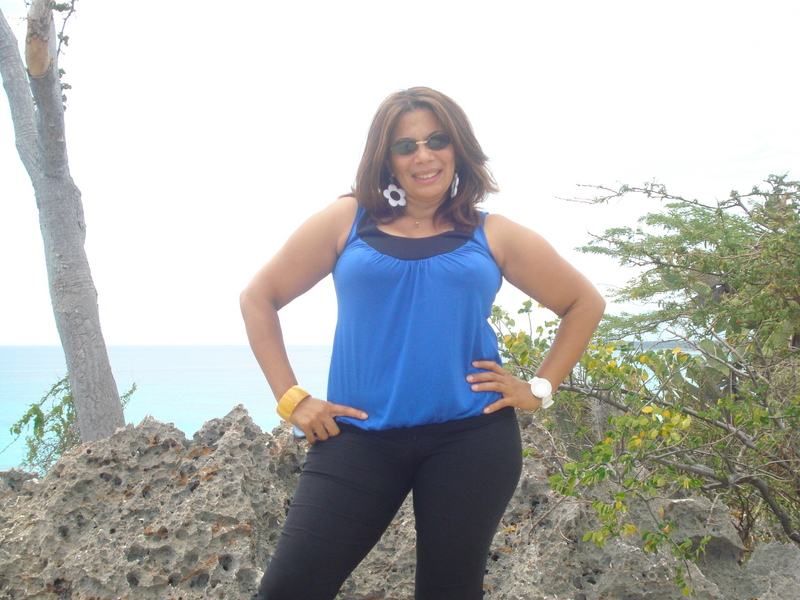 Date this sultry Dominican Republic girl Mercedes from Barahona DO4063