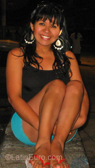 Date this funny Peru girl Diana from Lima PE278