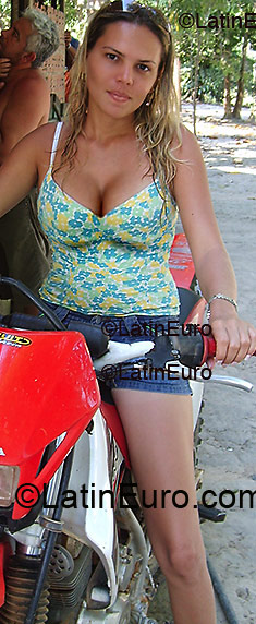 Date this happy Brazil girl Lucilane from Breu Branco BR3087