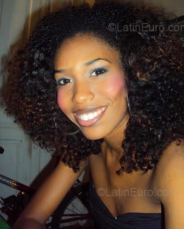 Date this exotic Brazil girl Sissa from Rio De Janeiro BR4621