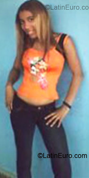 Date this good-looking Brazil girl Janaina from Salvador BR3139