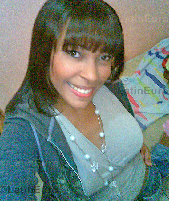 Date this charming Brazil girl Thai from Nova Iguacu BR4093