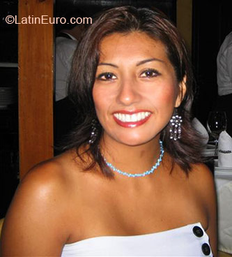 Date this attractive Peru girl Erika from Lima PE291