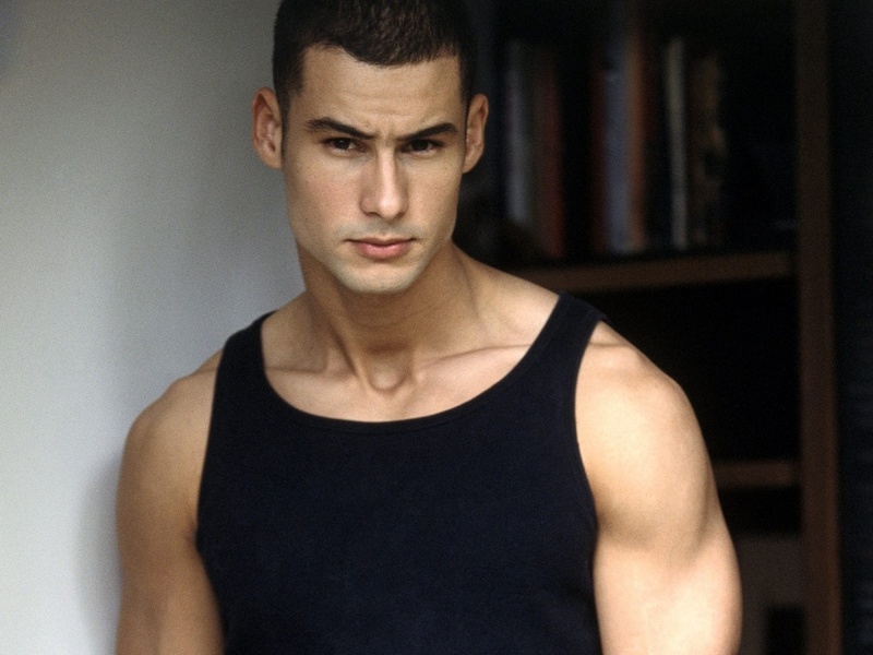 Date this young United States man Xanther from New York US7049