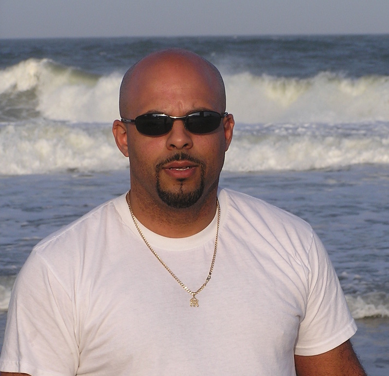 Date this foxy United States man Edwin from Virginia Beach US7120