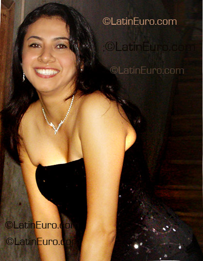 Date this voluptuous Ecuador girl Jasmin from Manabi EC23