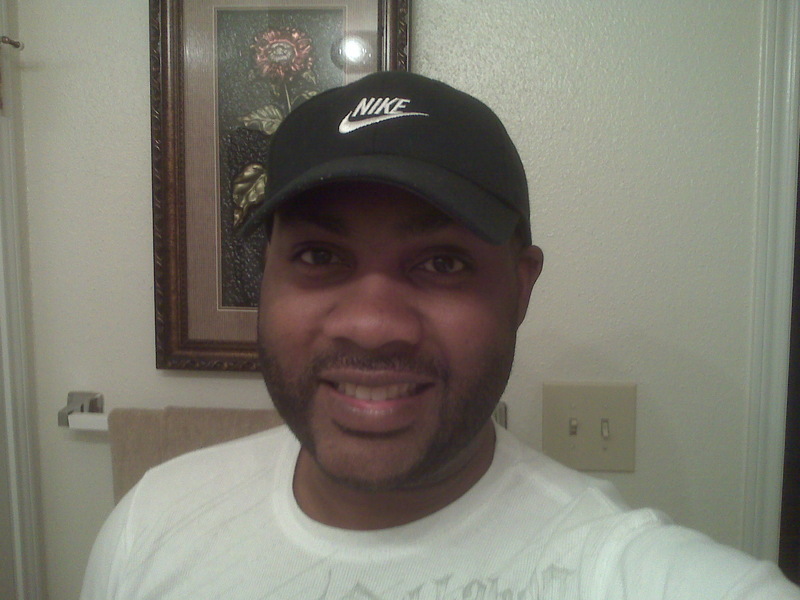 Date this voluptuous United States man Derrick from Virginia Beach US7444