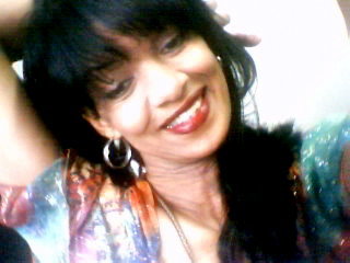 Date this happy Brazil girl BiaO from Franca BR3604