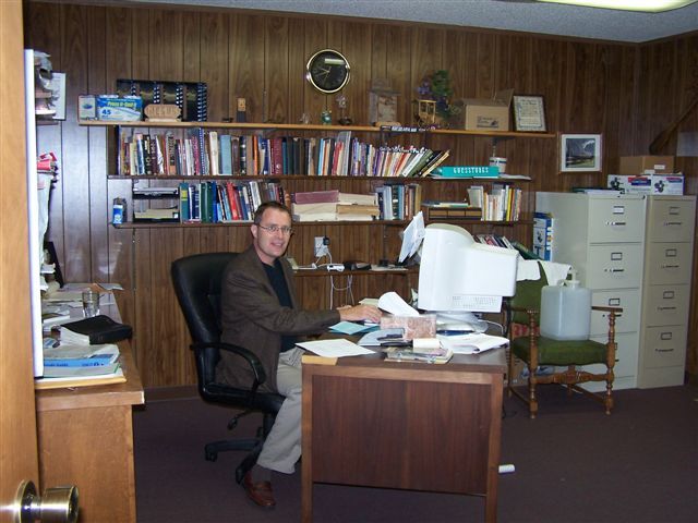 Date this tall United States man Robertemkansas from Hutchinson US7519