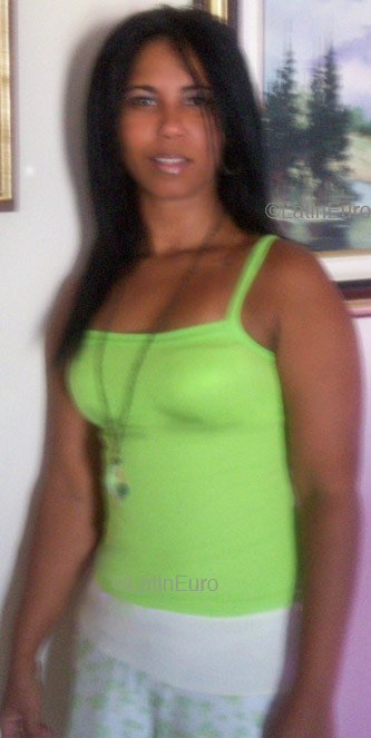 Date this athletic Brazil girl Andreia from Rio De Janeiro BR3628
