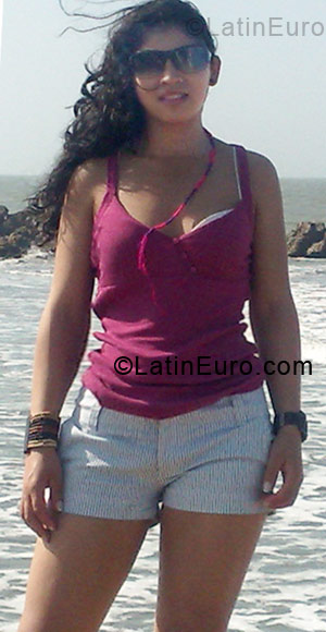 Date this passionate Ecuador girl Maria from quito CO5123