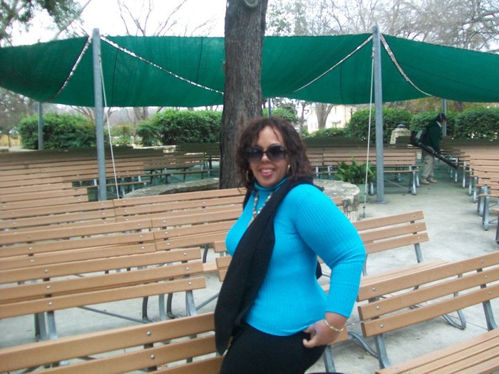 Date this gorgeous United States girl Karen from San Antonio Texas US7612