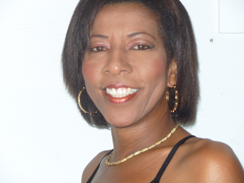 Date this nice looking Venezuela girl Yamelis from Caracas VE45