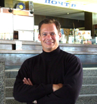 athletic United States man James from Dallas US7637