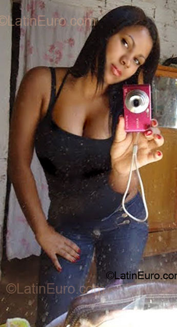 Date this beautiful Brazil girl Solange Caroline from Mongagua BR3800