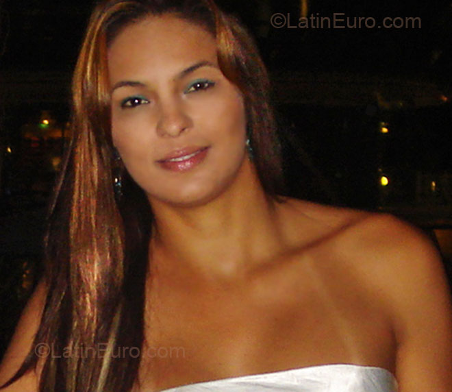 Date this beautiful Brazil girl Vanessa from Jau BR3819
