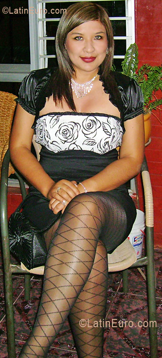 Date this young Peru girl Maria Ines from Lima PE375