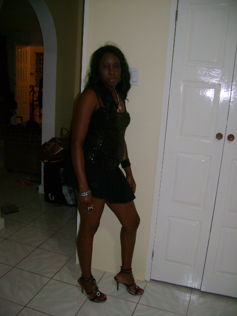 Date this young Jamaica girl Mona from Jamaica GB430