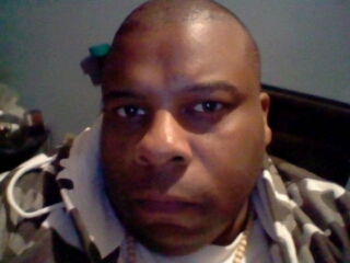 Date this hard body United States man Raymond from Gallaway US8094