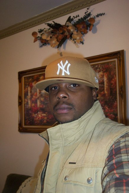 Date this hard body United States man ThicK_load from Brooklyn US8115