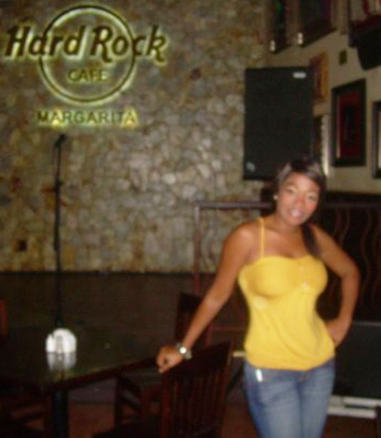 Date this delightful Venezuela girl Elizabeth from Puerto La Cruz VE40