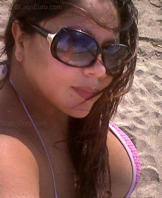 Date this beautiful Ecuador girl Cecilia from Manabi EC53