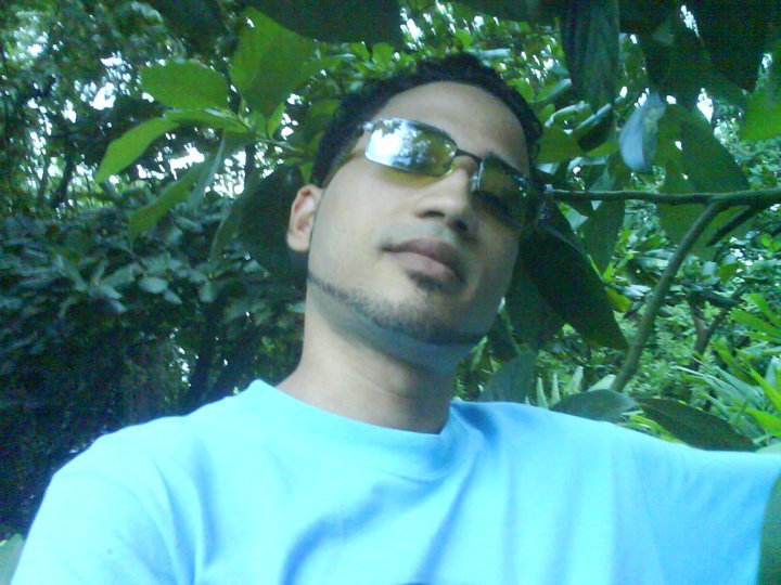 Date this gorgeous Dominican Republic man Bernardo from Santiago DO5574