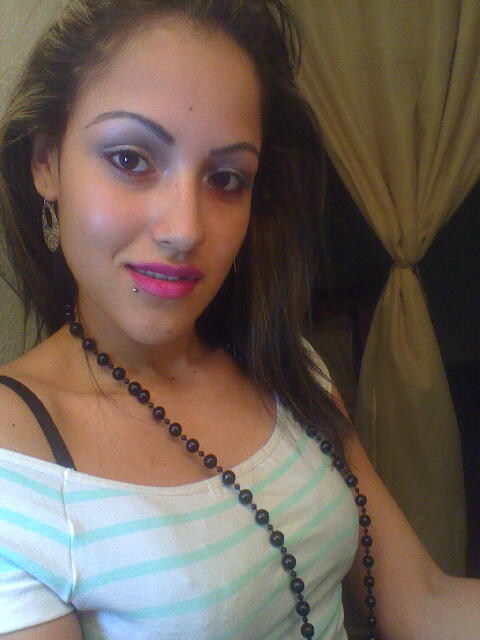 Date this happy United States girl Lissa from Houston US8254