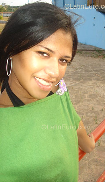 Date this tall Brazil girl Suene from Rio de Janeiro BR4145