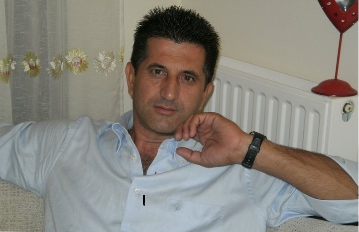 Date this delightful United States man Charles from Sierra Vista US8392