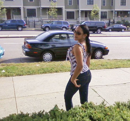 Date this foxy United States girl Meche from Boston DO6059