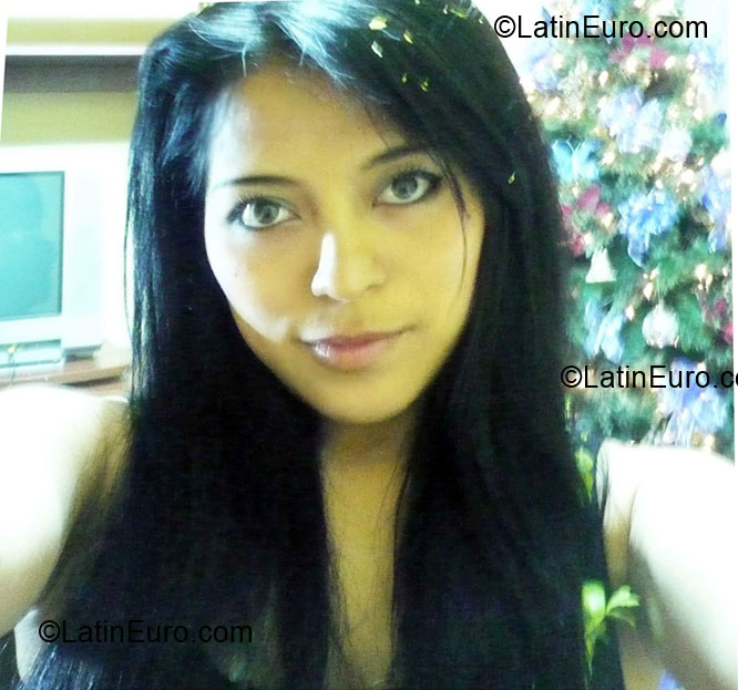 Date this beautiful Peru girl Ruth from Lima PE412