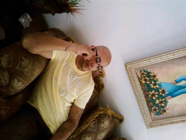 Date this nice looking Dominican Republic man Emilio from Santiago DO6077