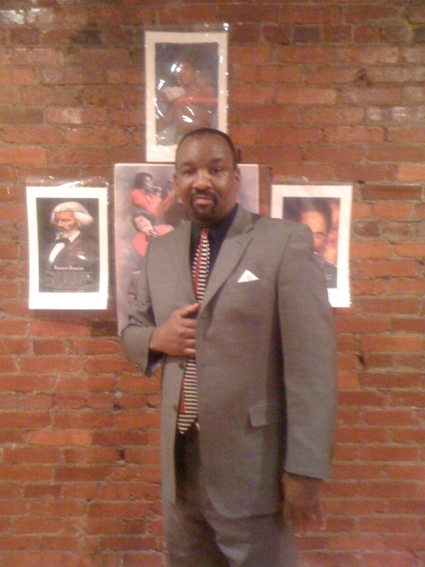 Date this funny United States man Thomas from Philadelphia US8639