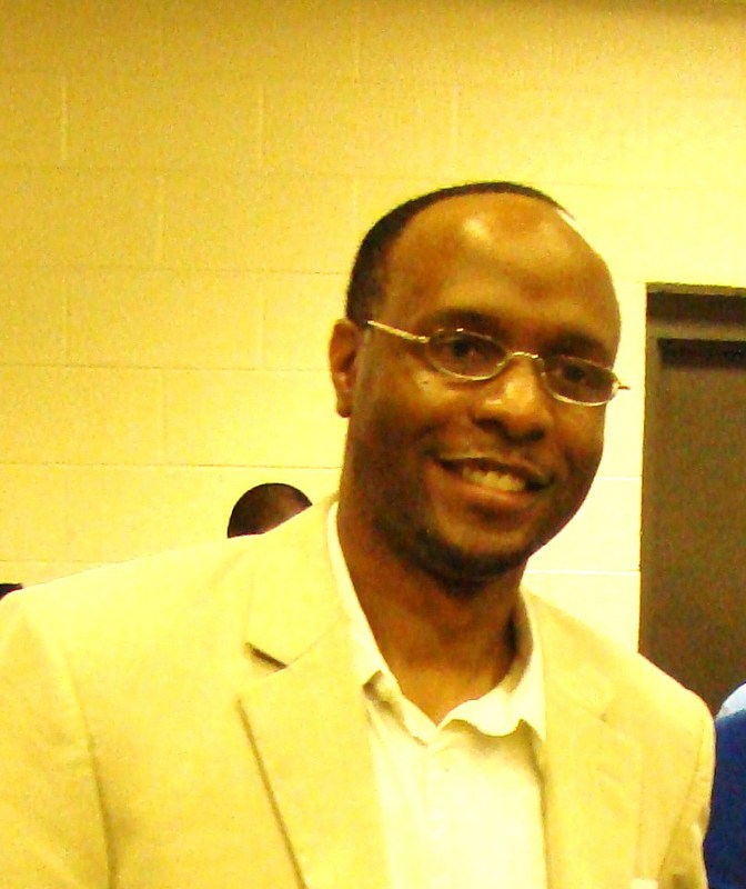 Date this delightful United States man Landers from Harvest US8742