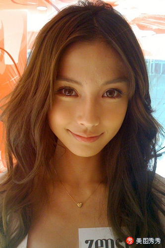 Date this foxy China girl Henjia45 from Beijing CN13