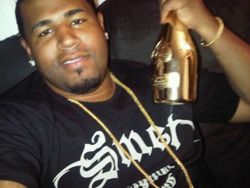 Date this delightful United States man El from Boston US8915