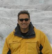 Date this beautiful United States man Peter from Beverly Hills US8983