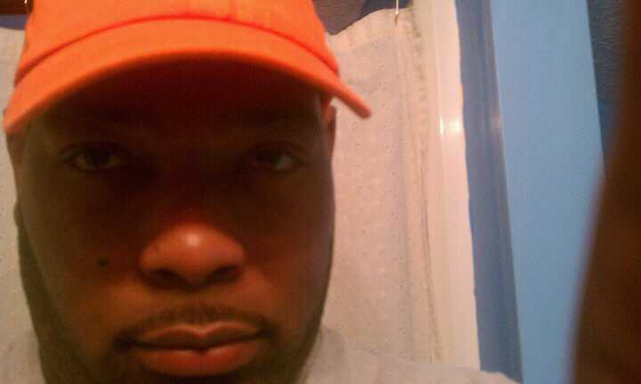 Date this athletic United States man Dante from Cleveland US9028