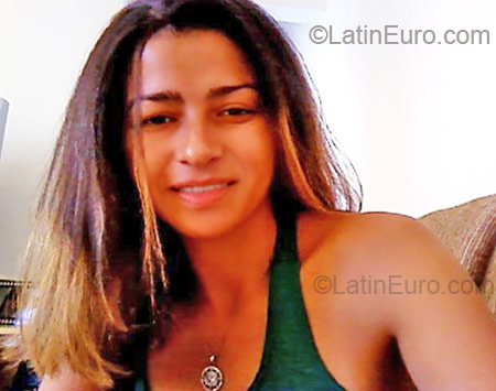 Date this beautiful Brazil girl Leandra from Campo Grande BR4723
