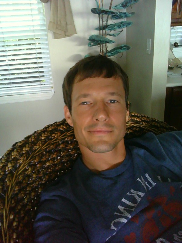 Date this passionate United States man Andrew from St Petersburg US9070
