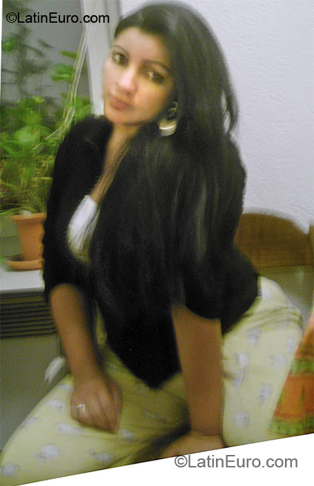 Date this cute Spain girl Claudia from Valencia ES156