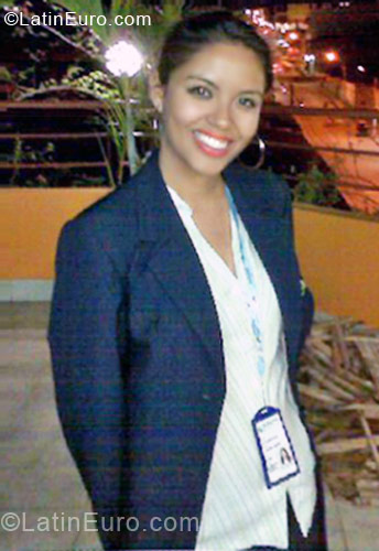 Date this young Peru girl Jackeline from Tarapoto PE441