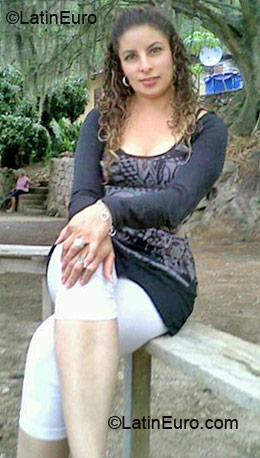 Date this gorgeous Honduras girl Wendy from Tegucigalpa HN291